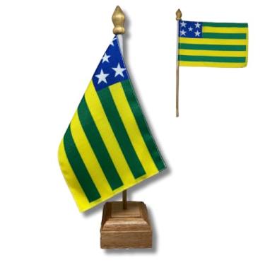 Imagem de Bandeira de Mesa Elegance Goiás, Dupla Face, 19x13cm, Base em Madeira Natural, Tecido Oxford, Decorativa, para Escritório, Eventos e Residências