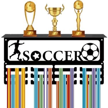 Imagem de CREATCABIN Suporte de medalha de futebol com prateleira, exibição de troféu, suporte de parede, futebol, esportes, metal, ferro, raça, placas, prêmios, cabide para pendurar mais de 60 medalhas atletas