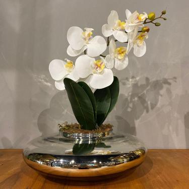 Imagem de Arranjo Centro de Mesa Orquídea Branca Artificial Vaso Espelhado