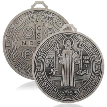 Imagem de Landical 2 medalhas prateadas de São Bento de 12 cm, pingente de santo de metal extra grande, acabamento em tom vintage, proteção de São Bento para decoração de arte de porta, parede ou mesa,