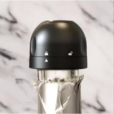 Imagem de Vedador de Vinho Premium, Tampa Seladora com Trava para Garrafas, Preservador de Vinho em Plástico Preto, Acessório para Conservação de Bebidas