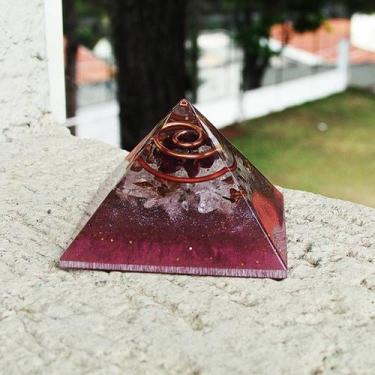 Imagem de Orgonite Pirâmide Da Energia Yin, Despertar Do Sagrado Feminino 4,5 cm