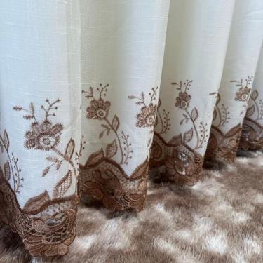 Imagem de Cortina Para Varão De Linho Bordado Guipir Com Forro Microfibra 3,00x2