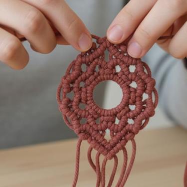 Imagem de Cordão de macramê 3 mm x 100 jardas corda de algodão colorido para pendurar na parede, decoração de casa, ganchos de plantas (vermelho)