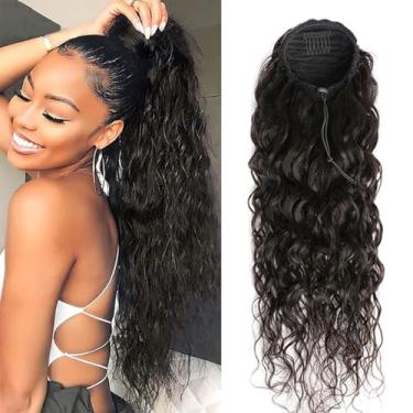 Imagem de Extensão 100% cabelo humano cordão rabo de cavalo ondulado em cor natural 1B clipe de rabo de cavalo ondulado de milho em extensões para mulheres negras (cabelo encaracolado, 56 cm)