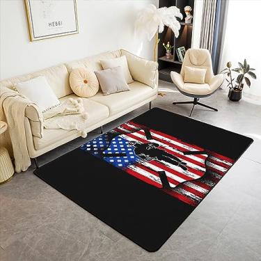 Imagem de Tapetes de sala de estar de bombeiros 7,5 x 12,5 cm presente para bombeiro, tapete de área de bandeira americana para homens jovens, tapete listrado geométrico grunge smogy antiderrapante, tapete decorativo de bombeiro decoração de quarto