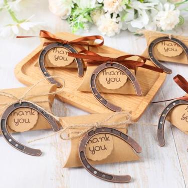 Imagem de 30 caixas rústicas de lembrancinhas de casamento em ferradura da sorte, ferraduras vintage com etiquetas de caixas Kraft, fita de cetim e corda de juta, presentes rústicos para decoração de festa de