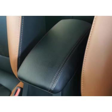 Imagem de GDGZJJD Capa para console central de carro/apoio de braço, adequado para Corolla Cross 2022 2023 2024 2025 proteção antiarranhões para acessórios de interiores automotivos (preto)