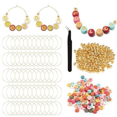 Imagem de PLKDJDM Conjunto de 60 anéis de pingentes de taça de vinho personalizados, inclui 600 contas de letras, 100 contas douradas, argolas de 60 tons, 2 pinças, marcadores de taça de vinho faça você mesmo