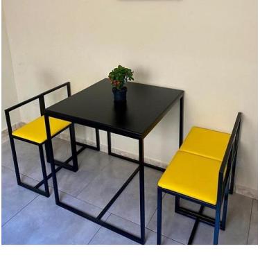 Imagem de Conjunto Mesa 4 Cadeiras Pequena Estofado Amarelo Industrial Black Box