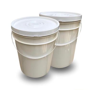 Imagem de Balde Plástico Reciclado 20 Litros Branco Nastripack com Tampa Lacre e Alça Plástica – Resistência Industrial – Kit 02 Peças