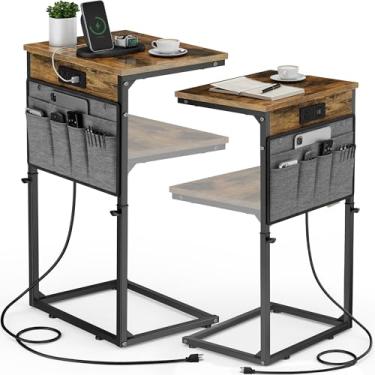 Imagem de Vagusicc Conjunto de 2 mesas de canto em forma de C com estação de carregamento, mesa lateral pequena para sofá, mesa lateral de sofá de altura ajustável, bandeja de TV para sala de estar, quarto