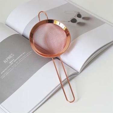 Imagem de Peneira de malha fina de aço inoxidável – Coador de cozinha multiuso para farinha, café, assar e cozinhar | Filtro de malha durável para peneirar, coar e escorredor