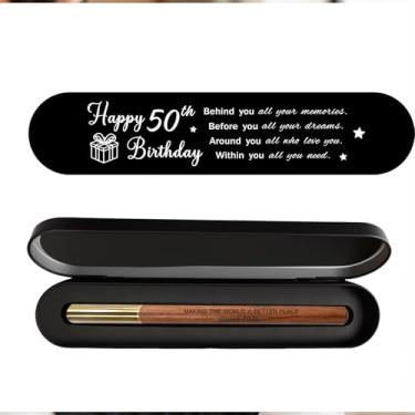 Imagem de iyaone Presente de aniversário de 50 anos para homens e mulheres - Caneta de madeira gravada com caixa de metal de lembrança
