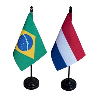 Imagem de Kit Bandeira de Mesa Brasil e Holanda, Decorativa, 26cm Altura Total, 18x11cm, Multicolorido, Oxford, Base Plástica, Escritório e Eventos