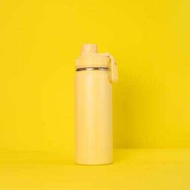 Imagem de Garrafa Térmica de 570ml em Aço Inox com Parede Dupla Tampa Rosqueável Anel de Silicone (AMARELO)