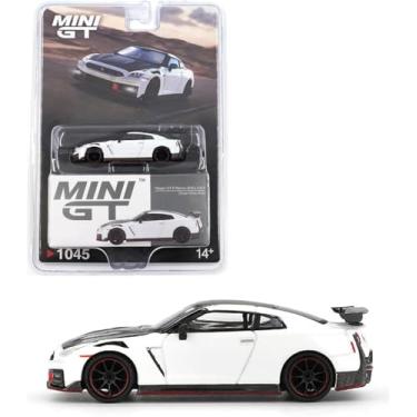 Imagem de Diecast Model Car Compatible for Nissan GT-R Nismo (R35) 2024 Brilliant White Pearl 1:64 Limited Edition by Mini GT MGT01045