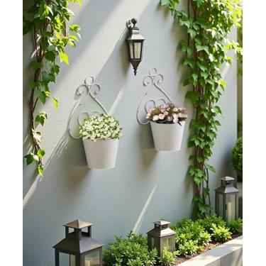 Imagem de SOFE Vaso de parede de metal, vasos brancos para plantas de interior, vaso de parede com design chique gasto, suporte de parede de parede, decoração de parede exclusiva, pátio de jardim interno e