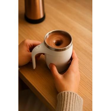 Imagem de Caneca Mixer Automática 380ml – Autostirring USB com Tampa, Mistura Café e Bebidas Instantâneas