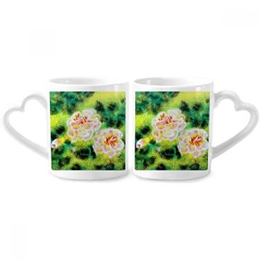 Imagem de Conjunto de canecas de porcelana para casal com pintura de flores Fascination