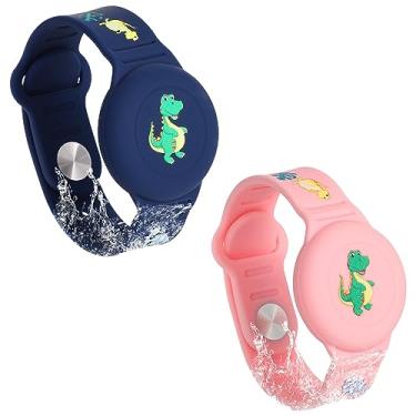 Imagem de 2 pulseiras à prova d'água para AirTag, pulseira com estampa de desenho animado de dinossauro para idosos ajustável antiperda para AirTag, suporte para ocultar GPS Tracker (azul, rosa)