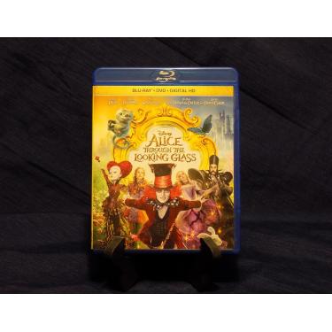 Imagem de Alice Through the Looking Glass (BD + DVD + Digital HD) [Blu-ray]