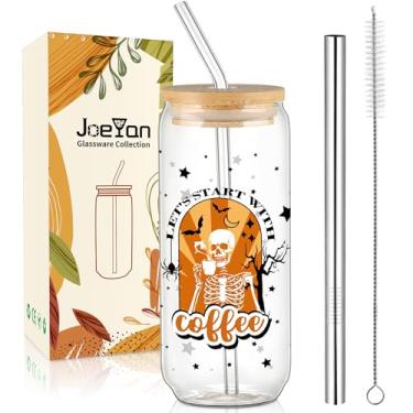 Imagem de Joeyan Copos de vidro de Halloween com tampas e canudos, copo de café gelado de 590 ml com padrões de caveira e estrela negra, copos de cerveja em forma de lata, presentes de Natal para mulheres, mãe