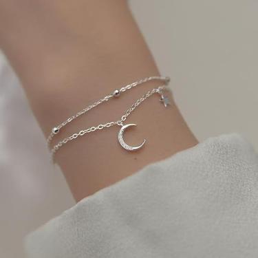 Imagem de Pulseira de corrente entrelaçada de camada dupla decorada com estrelas, lua, zircão, adequada para joias femininas, pulseira de moda ajustável e requintada, adequada como presente de moda sazonal para