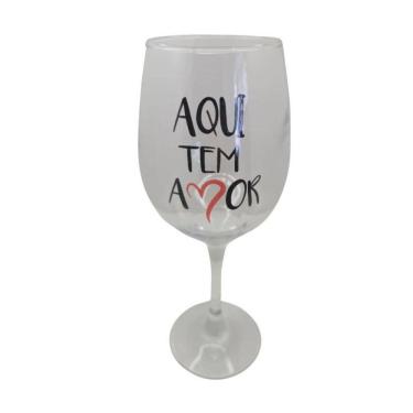 Imagem de Taça Frase Tem Amor Namorados Personalizada Vinho 490Ml