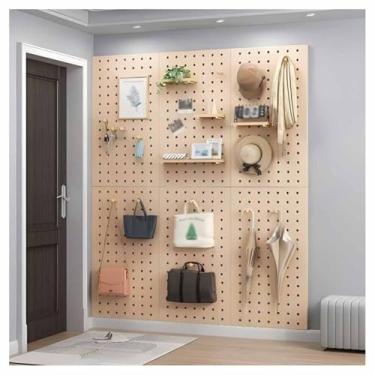Imagem de Organizador de parede bege para exibição de artesanato e ornamentos - Placa de furo versátil de 40 x 60 cm para armazenamento de oficinas e decoração de casa, perfeita para projetos DIY