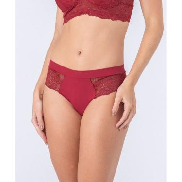Imagem de Calcinha fio dental de renda e microfibra, com cós duplo e detalhe no bumbum