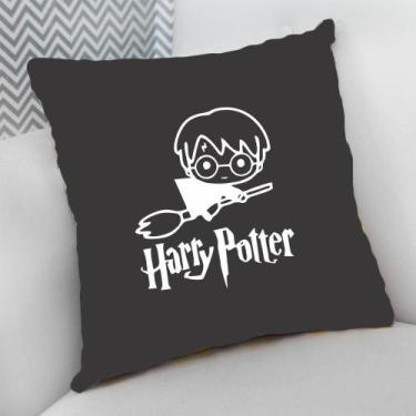 Imagem de Almofada Decorativa Cheia c/ Zíper 40x40 Personalizado Geek Vassoura H