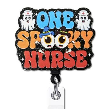 Imagem de YAZMEEN Presentes engraçados de carretel de crachá de Halloween - Uma enfermeira assustadora - porta-crachá retrátil com clipe jacaré - Suporte de cartão de identificação acrílico com glitter preto