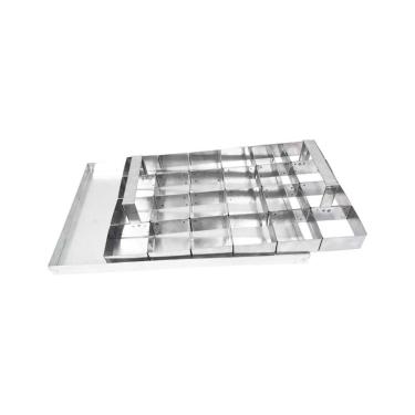 Imagem de Aro Cortador De Brownie 24 Cav 6 X 6 X 3 Com Assadeira