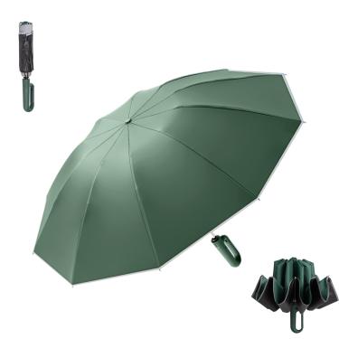 Imagem de Afkengung Guarda-chuva automático invertido com alça de mosquetão bem construído, guarda-chuva forte à prova de vento com design de tira refletiva, guarda-chuva compacto e fácil de dobrar para homens