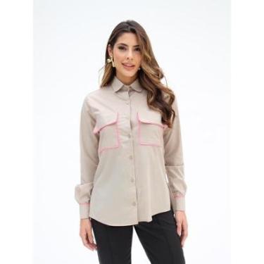 Imagem de Camisa Feminina Oversized de Algodão com Bolsos Estilo Neon e Acabamento Moderno-Feminino