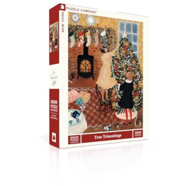 Imagem de New York Puzzle Company - Loré Pemberton Tree Trimmings - Quebra-cabeça de 1000 peças para adultos por Loré Pemberton