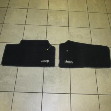 Imagem de Tapete de piso genuíno Jeep Accessories 82210125AC cinza escuro premium 590 ml