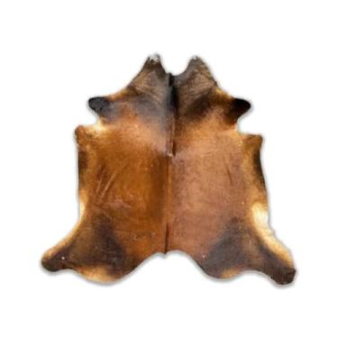 Imagem de Tapete de Couro Marrom em formato de boi