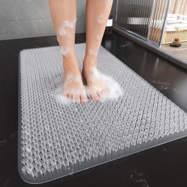 Imagem de QiCaiJia Tapete esfoliante para pés de chuveiro, tapete de banheira esfoliante antiderrapante de 40,6 x 78 cm com ventosas e orifícios de drenagem, tapete de banheiro macio de secagem rápida