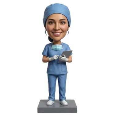 Imagem de Enfermeira personalizada Bobblehead esculpida à mão argila de polímero personalizada enfermeira em uniforme médico com estatueta de tablet, presente exclusivo para profissionais médicos e