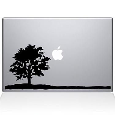 Imagem de The Decal Guru Adesivo de vinil para MacBook Árvore Solitária - MacBook Pro de 13" (2016 e mais novo) - Preto (1118-MAC-13X-BLA)