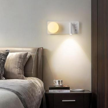 Imagem de GZZBMY Lâmpada de parede interna LED com 2 interruptores luzes de leitura arandela de parede giratória ajustável com portas USB carregador luz de parede de cabeceira para quarto sala de estar hotel