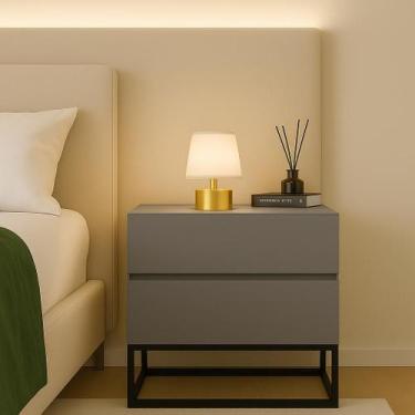 Imagem de mesa de cabeceira alta cinza com base de ferro eros 45 - Aprire Móveis