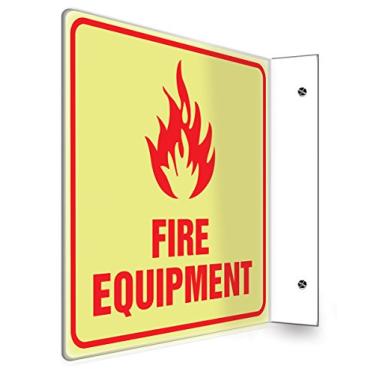 Imagem de ACCUFORM Placa de projeção 90D Signs PSP457, Legend "FIRE Equipment" com gráfico, painel de 20 x 20 cm, plástico Lumi-Glow de alto impacto de 0,25 cm de espessura, orifícios de montagem