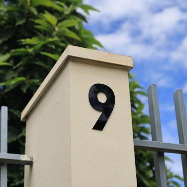 Imagem de Número Residencial Em Acrílico Preto Dupla Face