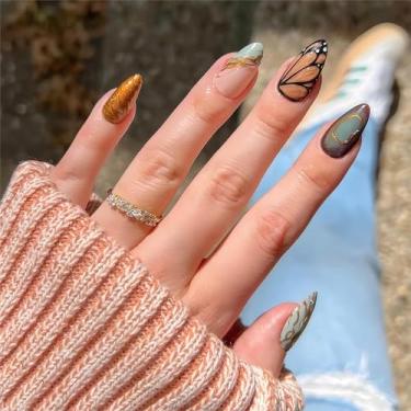 Imagem de RTKHFZE Unhas postiças curtas de amêndoa com cola gradiente azul 3D Lago 3D asas de borboleta brilhantes unhas postiças com desenhos ondulados unhas de acrílico com ponta francesa para mulheres, 24