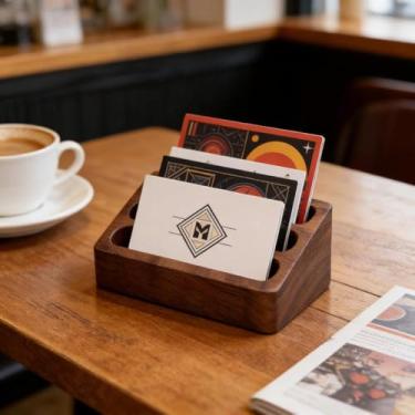 Imagem de 2 peças de organizador de cartões de visita de madeira, mesa de trabalho, caixa de cartão de visita, estrutura de três camadas para escritório, salão, mesa, exposição, casa (café)