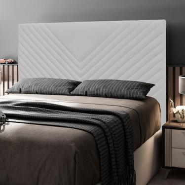 Imagem de Cabeceira Cama Box Queen Size Viena Estofada na Parede Madeira Maciça Corino Branco Abmaza