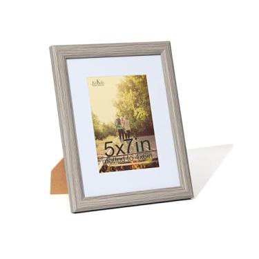 Imagem de KTKDE Porta-retrato 12 x 18 cm, cinza com vidro verdadeiro, para fotos 10 x 15 cm com tapete ou 12 x 18 cm sem tapete, molduras de madeira composta para mesa e parede. Melhor presente